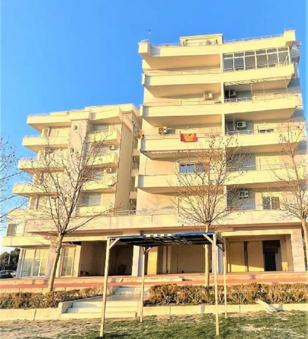 Beach Front Terrace Wlora Apartament